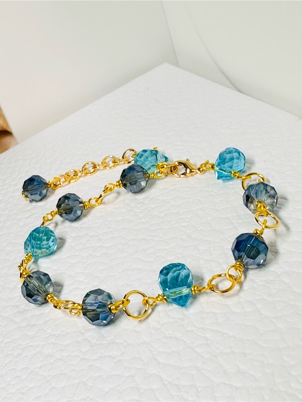 Blue and Teal Faceted Crystal Beads Bracelet